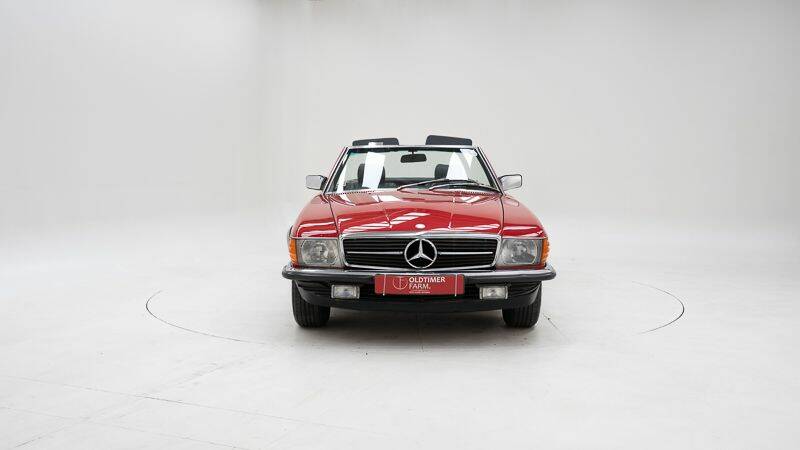 Image 5/15 de Mercedes-Benz 280 SL (1983)
