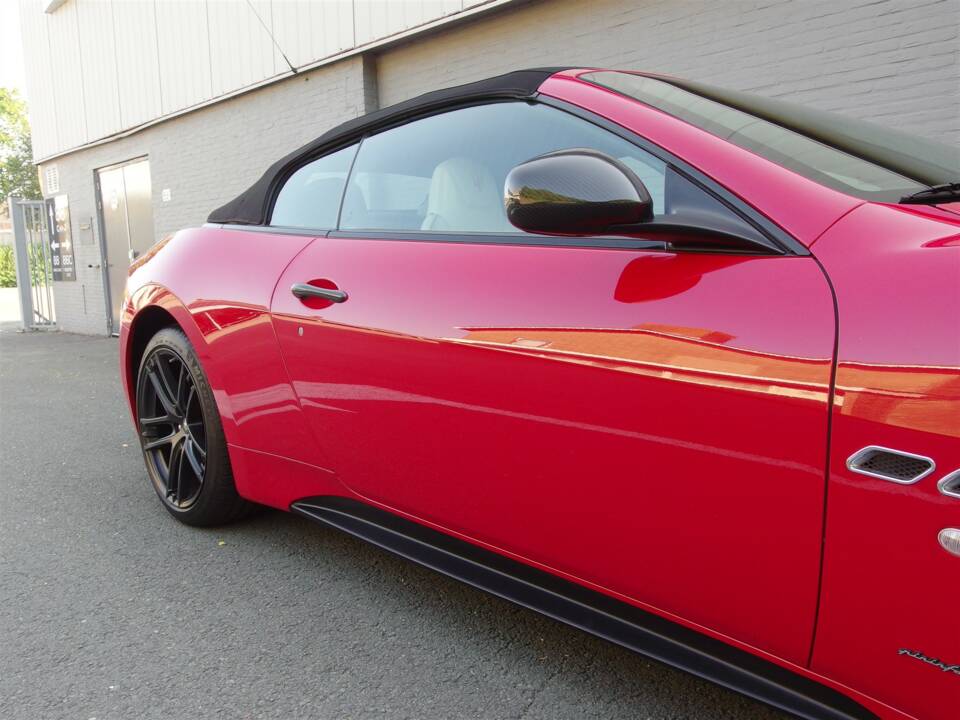 Image 24/99 of Maserati GranCabrio Sport (2015)