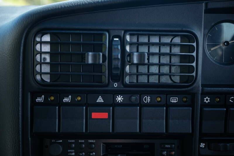 Image 26/37 de Vauxhall Lotus Carlton 3.6 (1993)