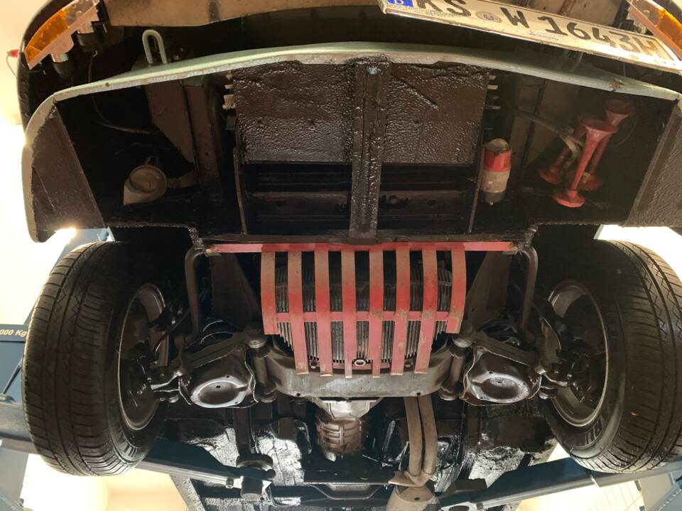 Image 17/55 of Alfa Romeo 2.0 Spider (1984)