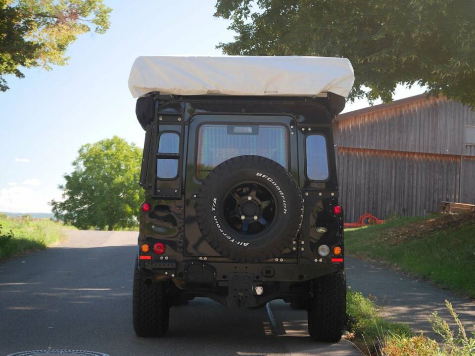 Image 8/50 of Land Rover Defender 110 (1900)
