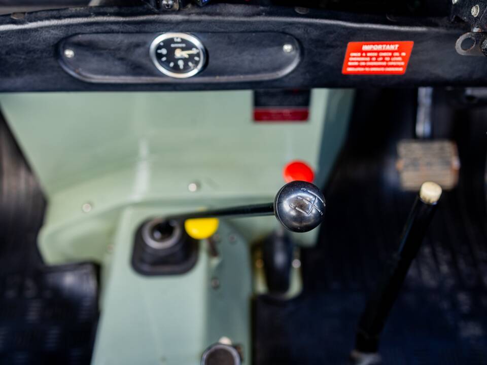 Image 43/50 of Land Rover 88 (1978)