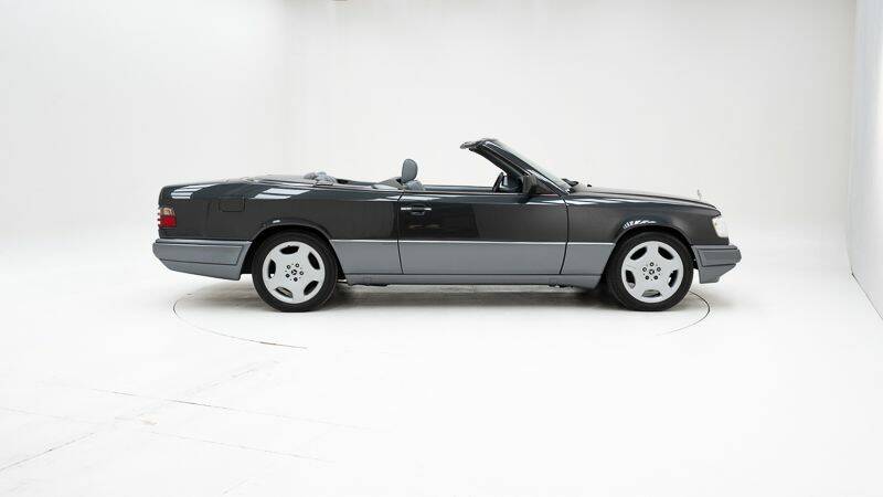 Bild 6/15 von Mercedes-Benz E 220 (1994)