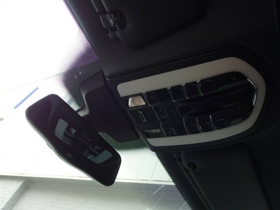 Bild 64/99 von Porsche Cayenne S (2010)