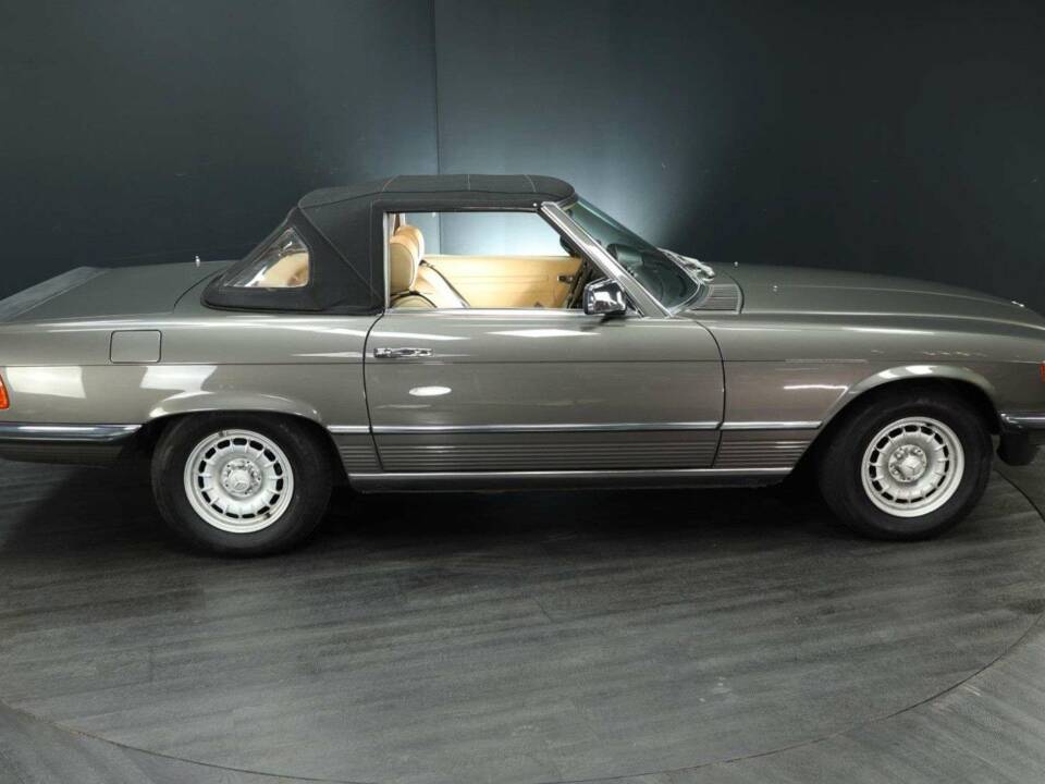 Imagen 7/30 de Mercedes-Benz 380 SL (1983)