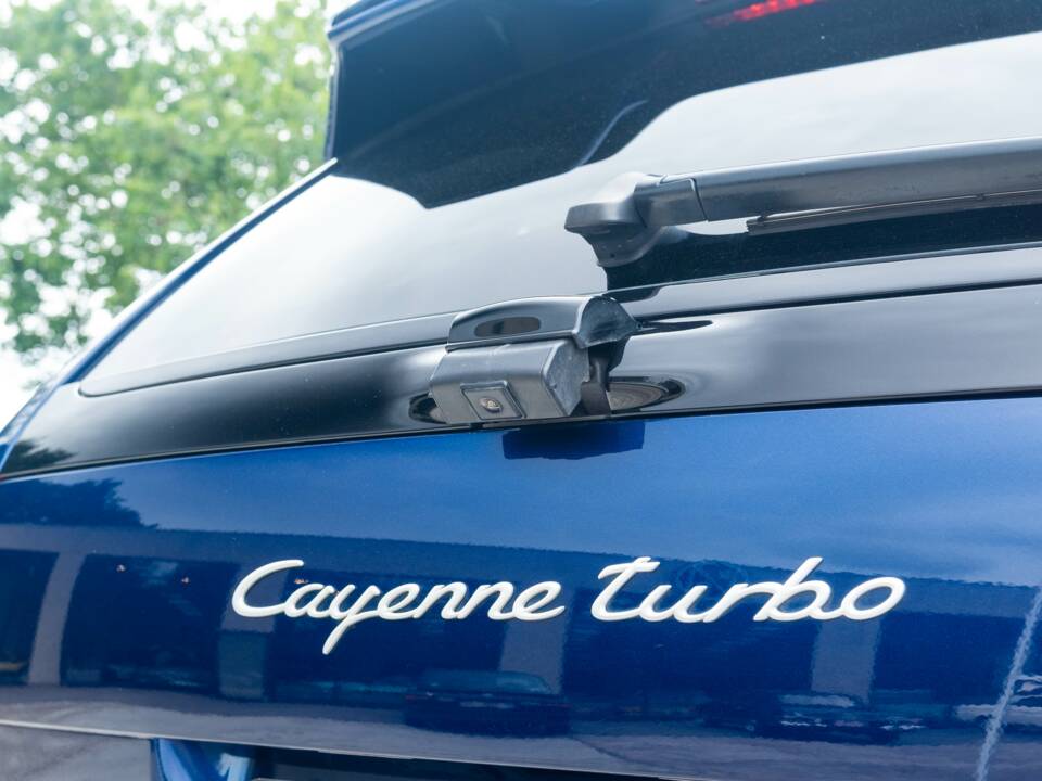 Image 13/25 of Porsche Cayenne Turbo (2008)