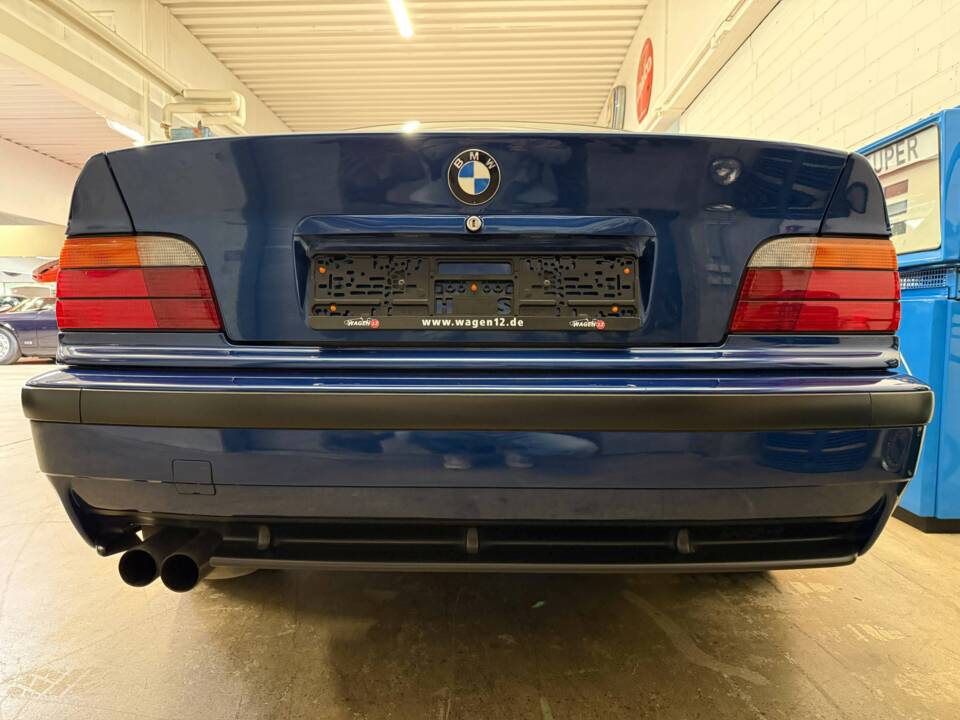 Image 17/22 de BMW M3 (1993)