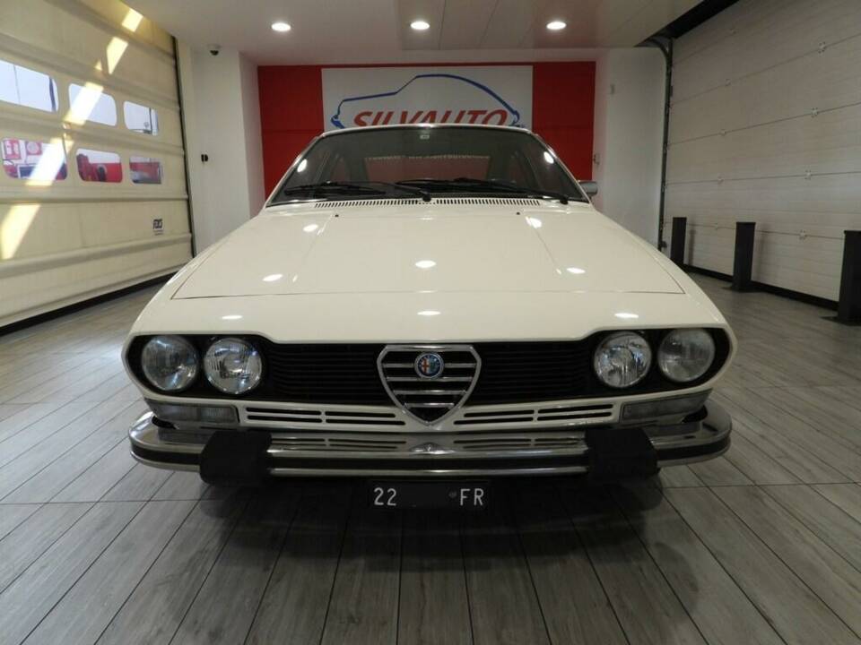 Bild 2/14 von Alfa Romeo Alfetta GT 1.6 (1979)