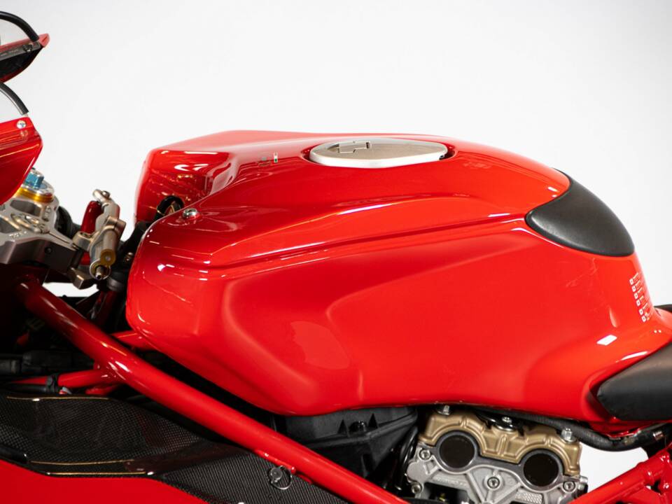 Image 23/50 of Ducati DUMMY (2004)