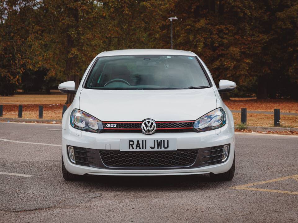 Imagen 9/42 de Volkswagen Golf VI GTI (2011)