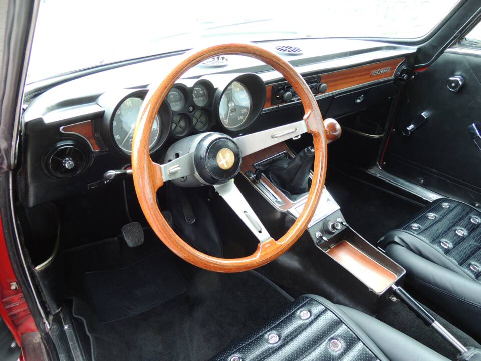 Bild 14/29 von Alfa Romeo 2000 GT Veloce (1973)