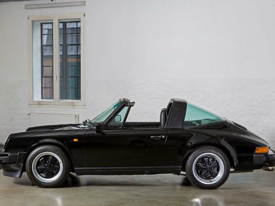 Bild 2/32 von Porsche 911 Carrera 3.2 (1986)