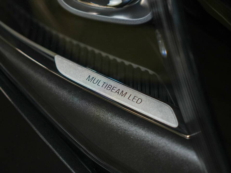 Image 12/50 de Mercedes-Benz V 300 d (2025)