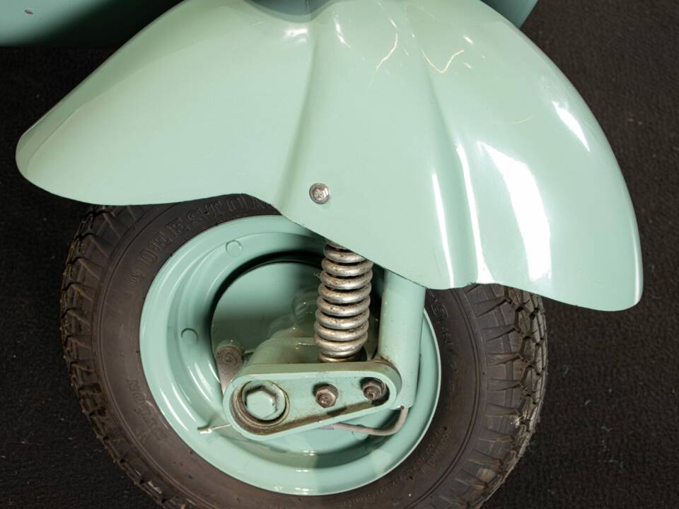 Immagine 48/50 di Piaggio Vespa 125 (1953)