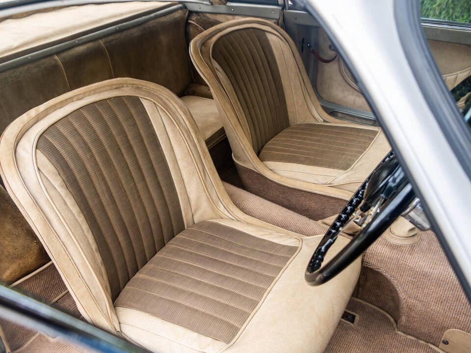 Immagine 13/15 di Talbot-Lago 2500 Coupé T14 LS (1957)