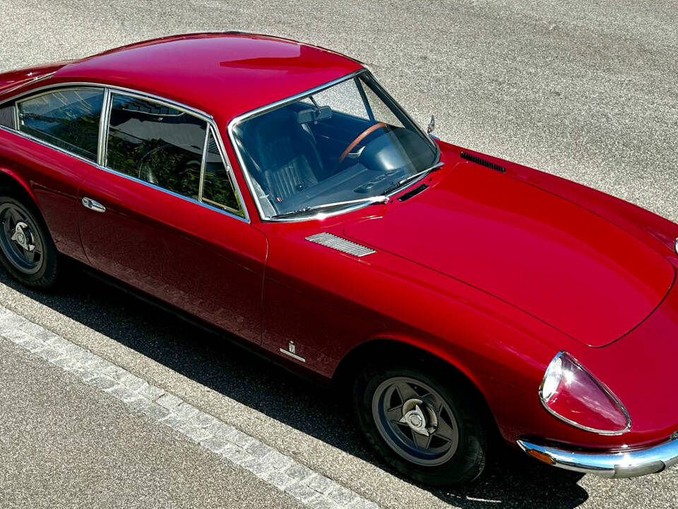 Imagen 6/12 de Ferrari 365 GT 2+2 (1971)