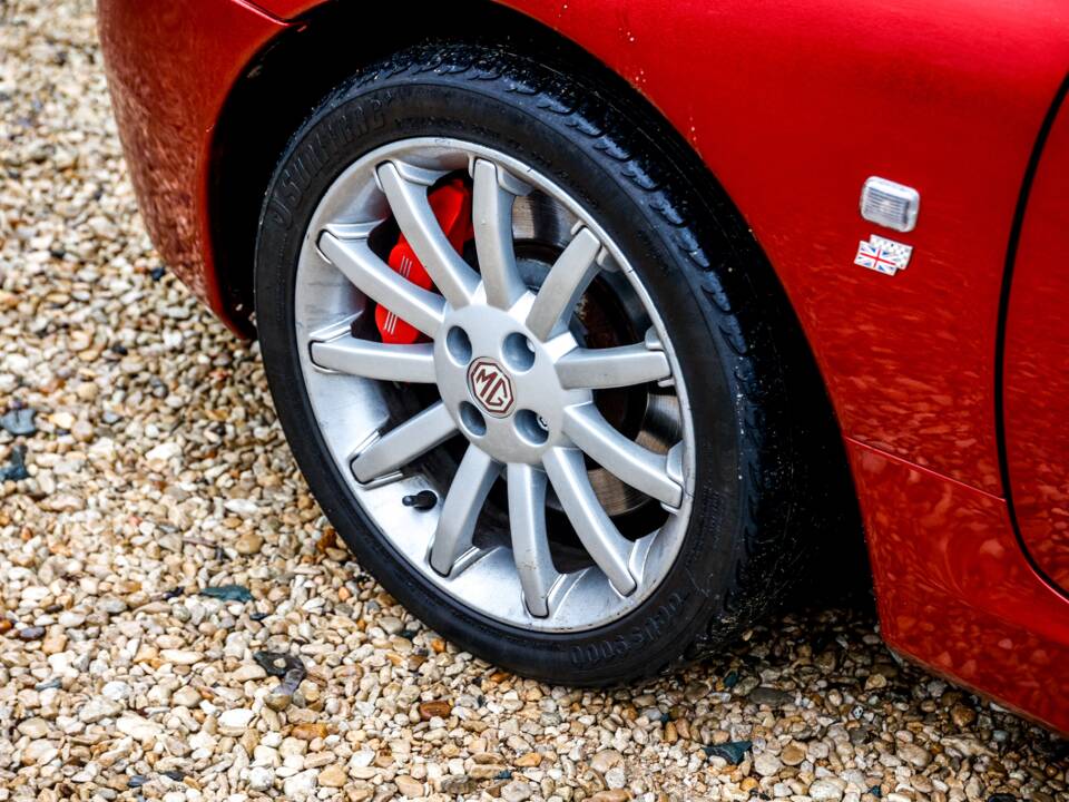 Image 21/37 of MG TF 135 (2005)