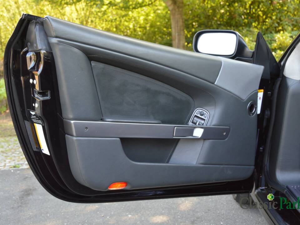 Bild 28/50 von Aston Martin DB 9 Volante (2005)