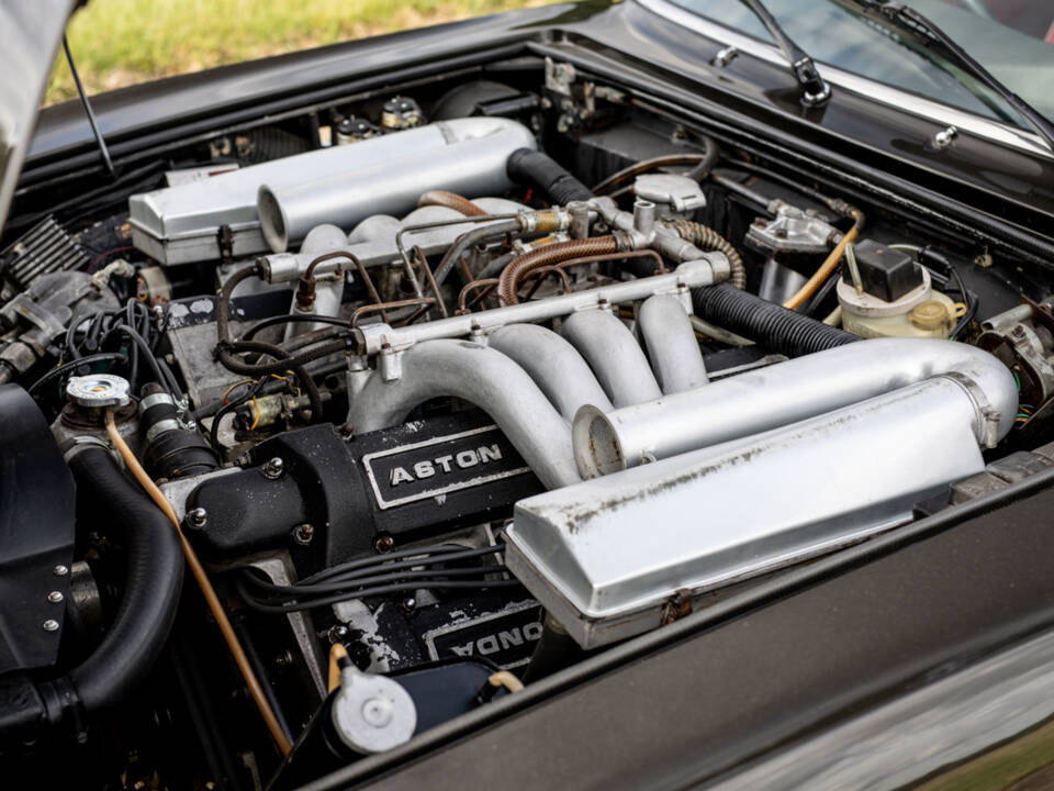 Bild 3/50 von Aston Martin DBS V8 (1971)