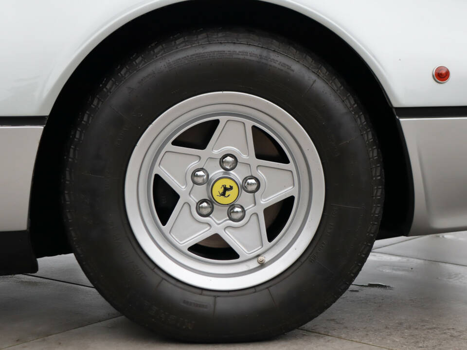 Image 24/50 of Ferrari 308 GTB (1977)
