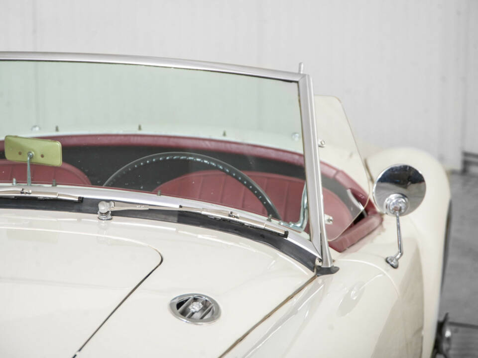 Image 22/50 of MG MGA 1500 (1957)