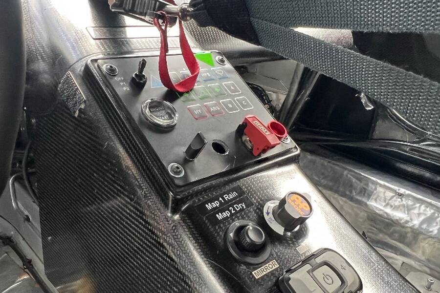 Afbeelding 10/14 van Aston Martin V12 Vantage GT3 (2013)