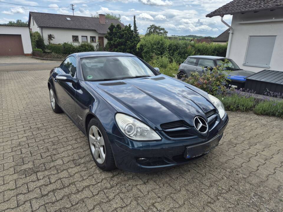 Afbeelding 17/22 van Mercedes-Benz SLK 200 Kompressor (2006)