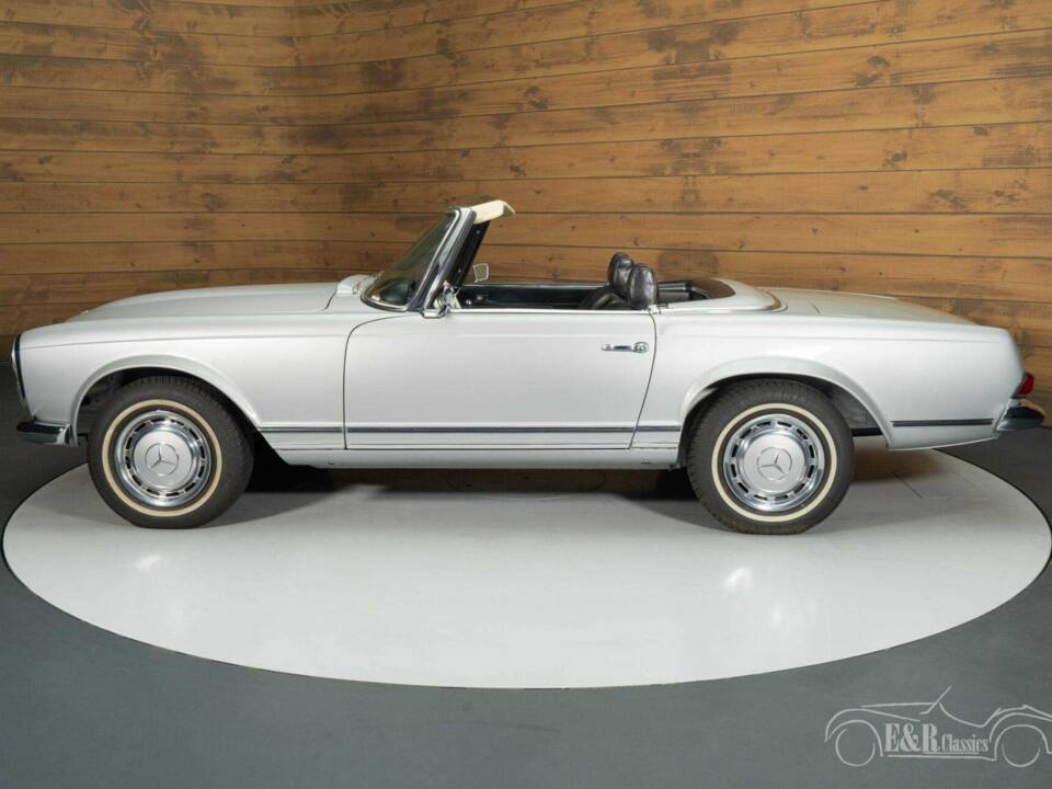 Image 17/19 de Mercedes-Benz 280 SL (1968)