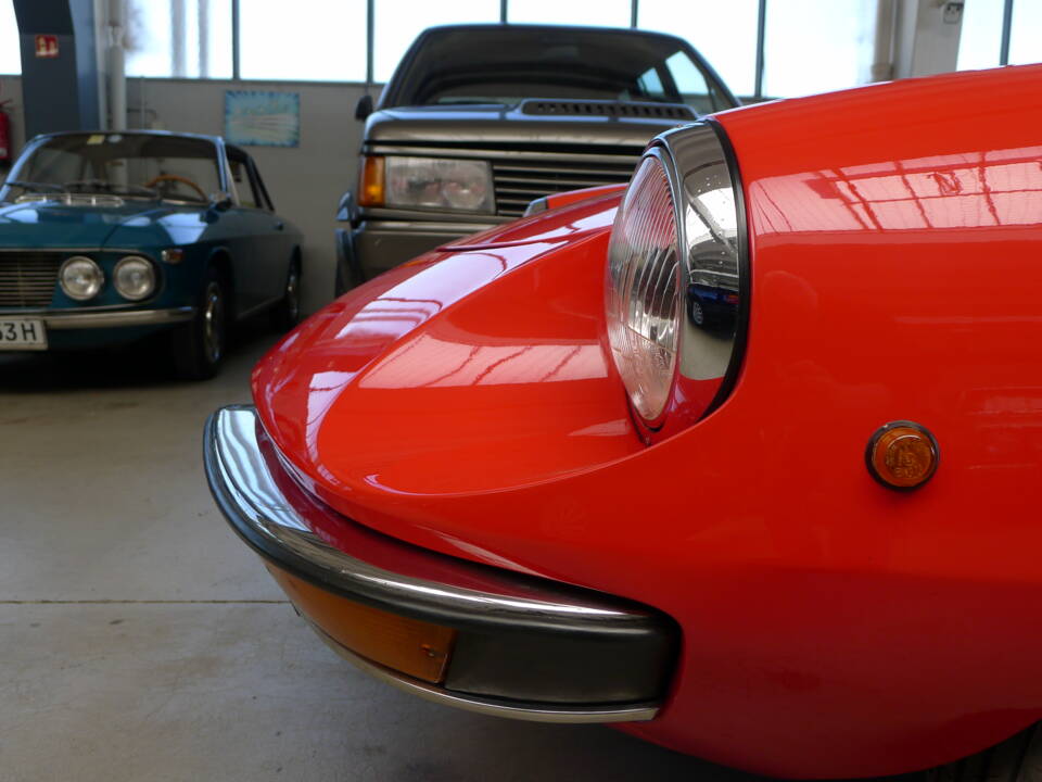 Image 30/36 of Alfa Romeo 2000 Spider Veloce (1982)