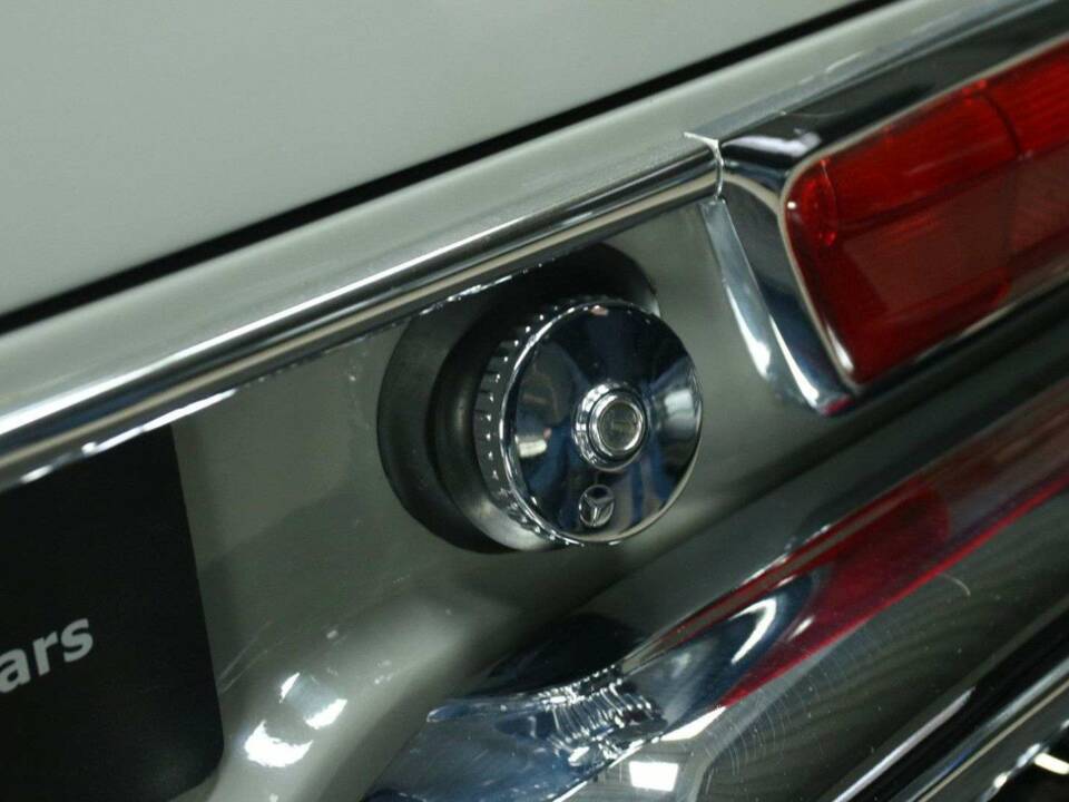Bild 46/50 von Mercedes-Benz 250 SE (1968)