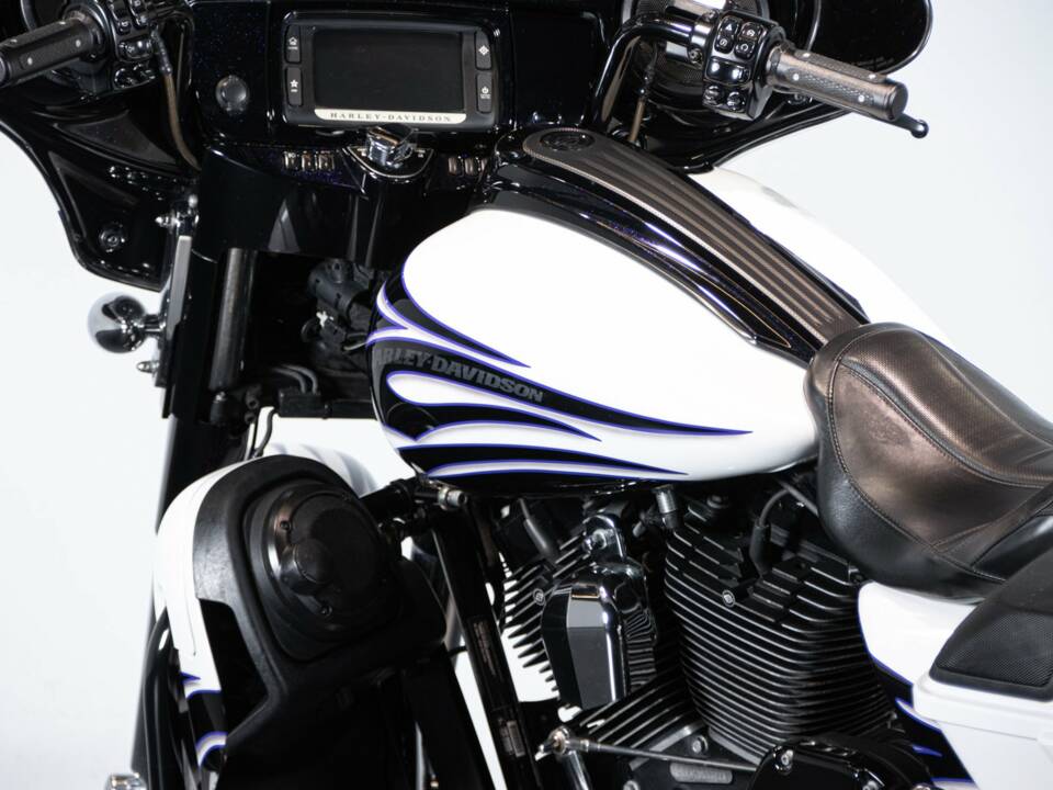 Bild 10/50 von Harley-Davidson DUMMY (2015)