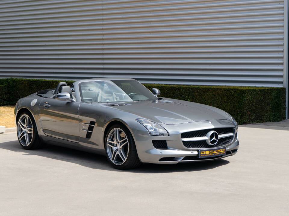 Image 18/21 of Mercedes-Benz SLS AMG Roadster (2012)