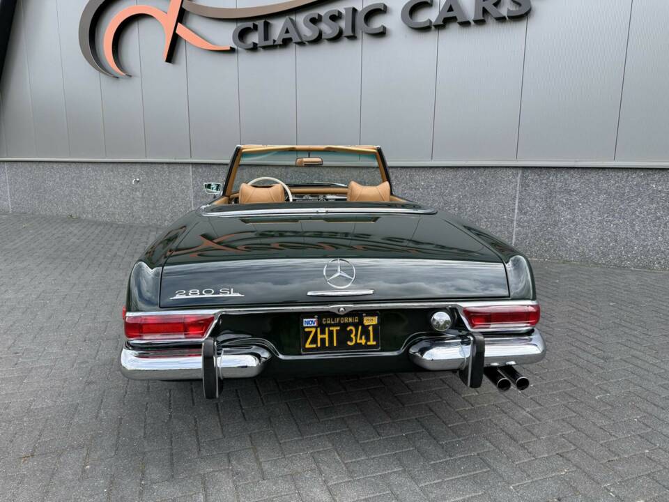 Image 13/50 de Mercedes-Benz 280 SL (1969)