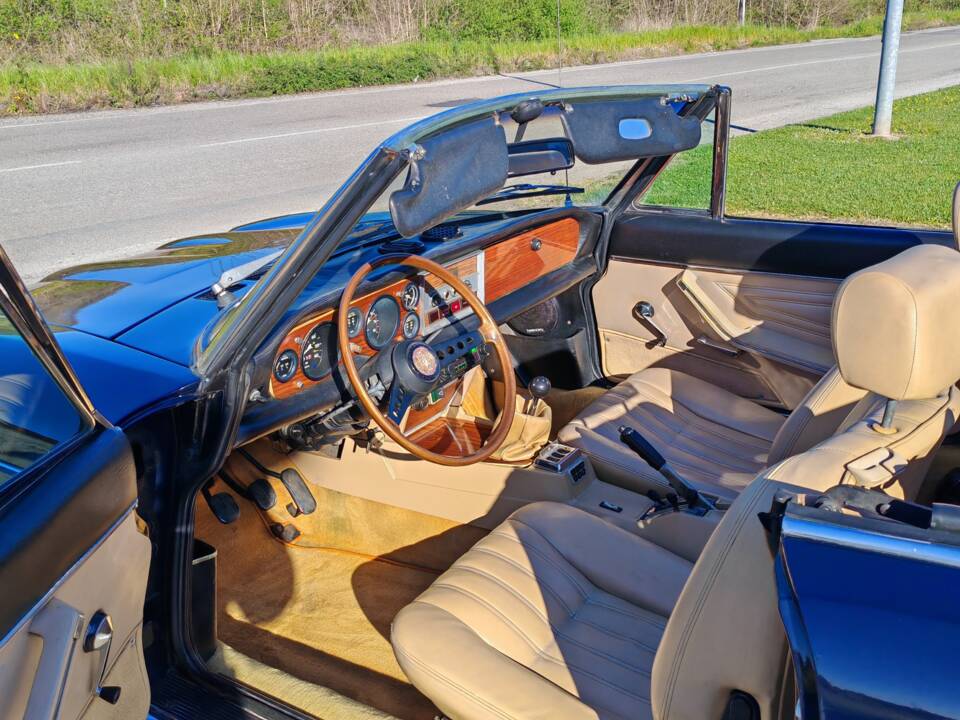 Image 31/42 of FIAT 124 Spider CS1 (1975)