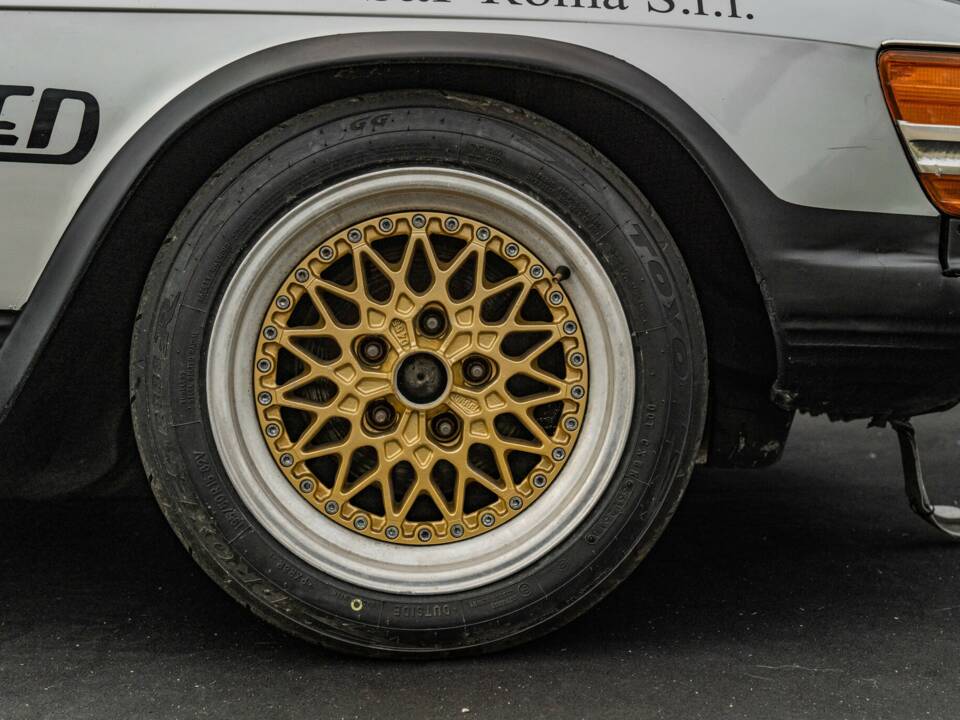 Obraz 12/40 pojazdu Mercedes-Benz 350 SLC (1973)