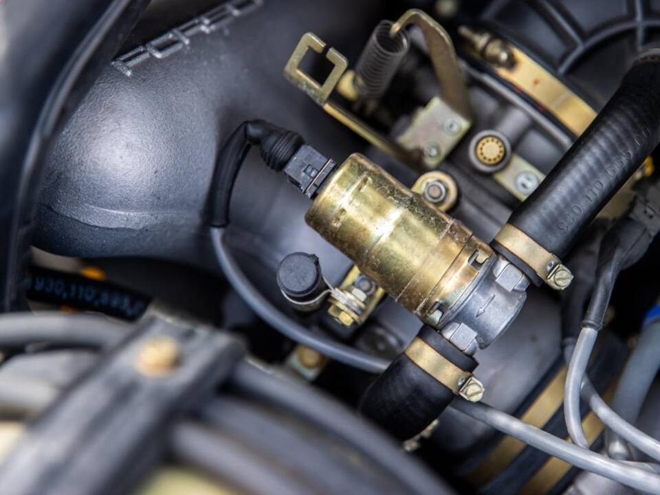 Image 91/132 of Porsche 911 Speedster 3.2 (1989)