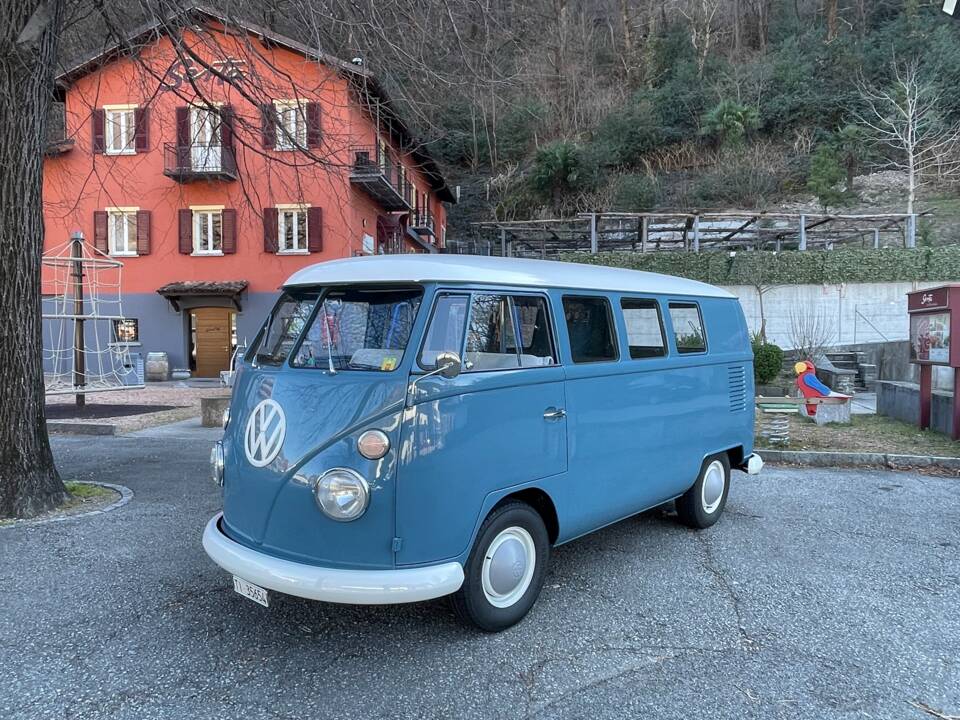 Image 1/28 of Volkswagen T1 Kombi (1966)