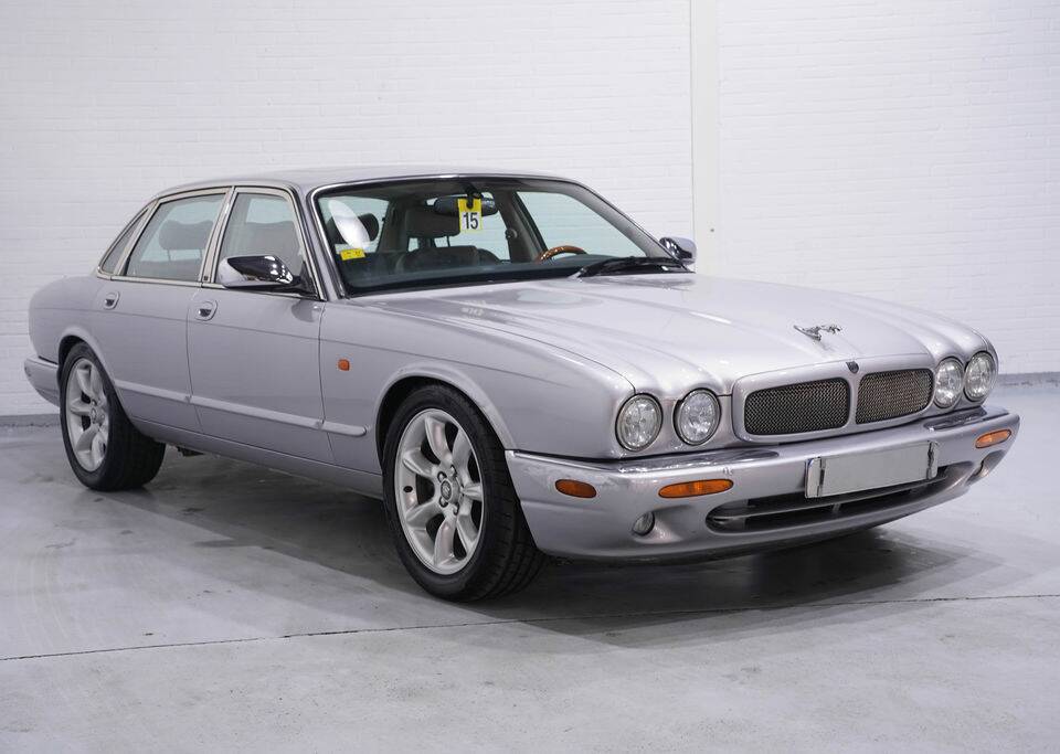 Bild 1/8 von Jaguar XJR 4.0 (2000)