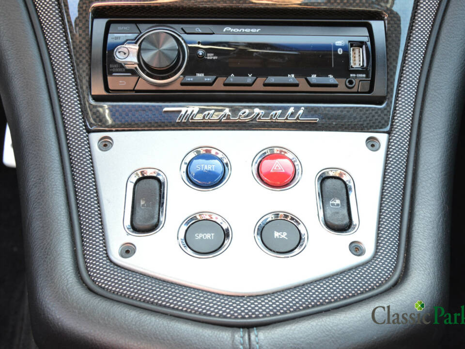 Bild 33/50 von Maserati GranSport 4.2 (2006)