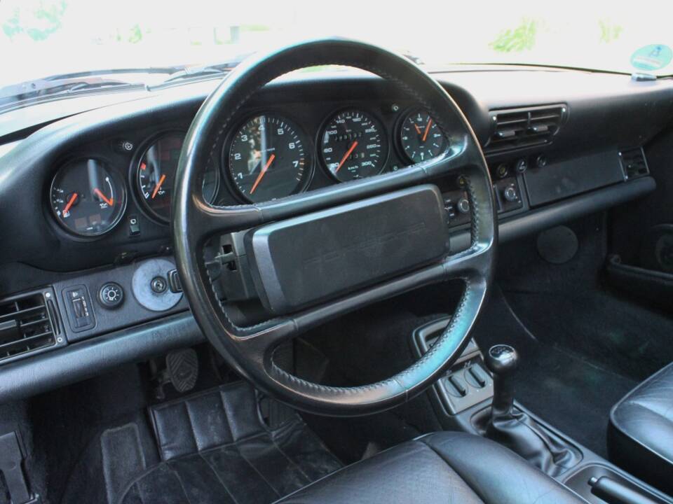 Bild 6/20 von Porsche 911 Carrera 4 (1991)