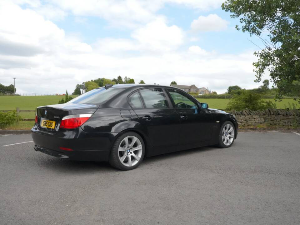 Bild 7/48 von BMW 550i (2006)