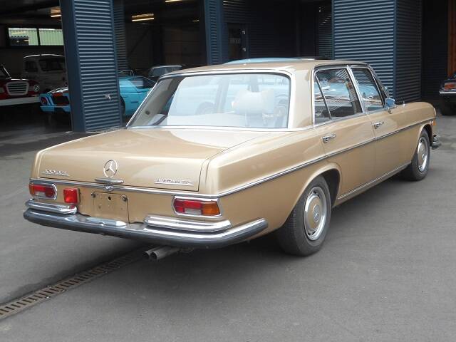 Image 6/19 de Mercedes-Benz 300 SEL (1970)