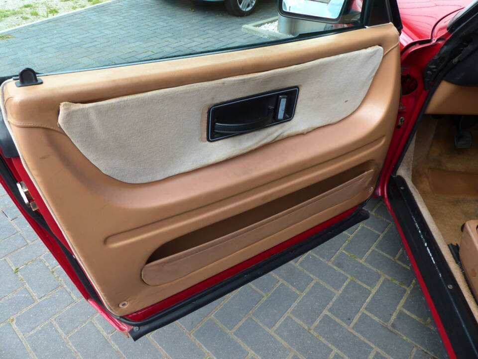 Image 9/20 of Saab 900 Turbo (1989)
