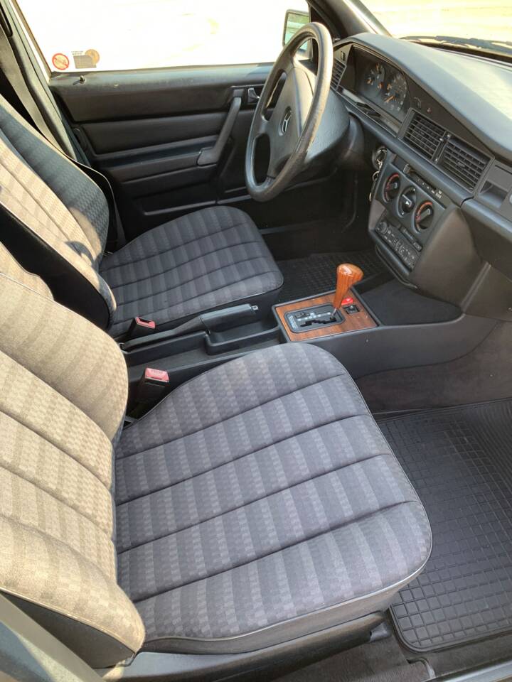 Bild 5/5 von Mercedes-Benz 190 E (1991)