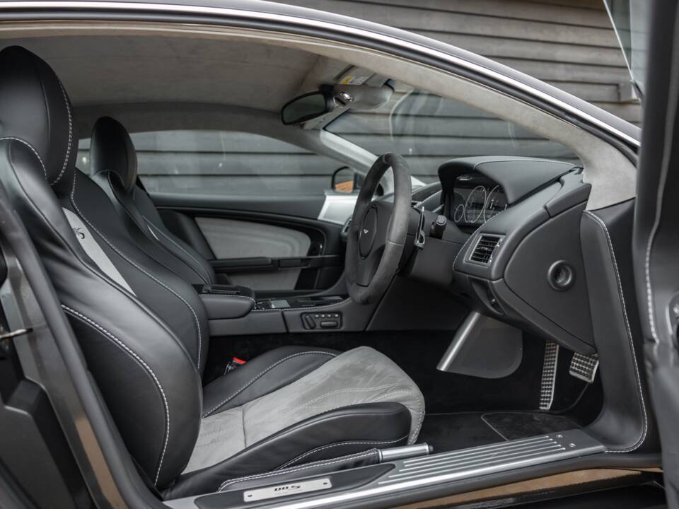 Bild 22/56 von Aston Martin DBS (2010)