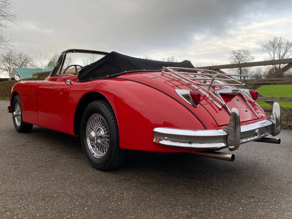 Immagine 2/18 di Jaguar XK 150 3.8 S DHC (1959)