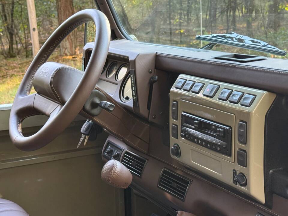 Bild 5/31 von Land Rover Defender 110 (2005)