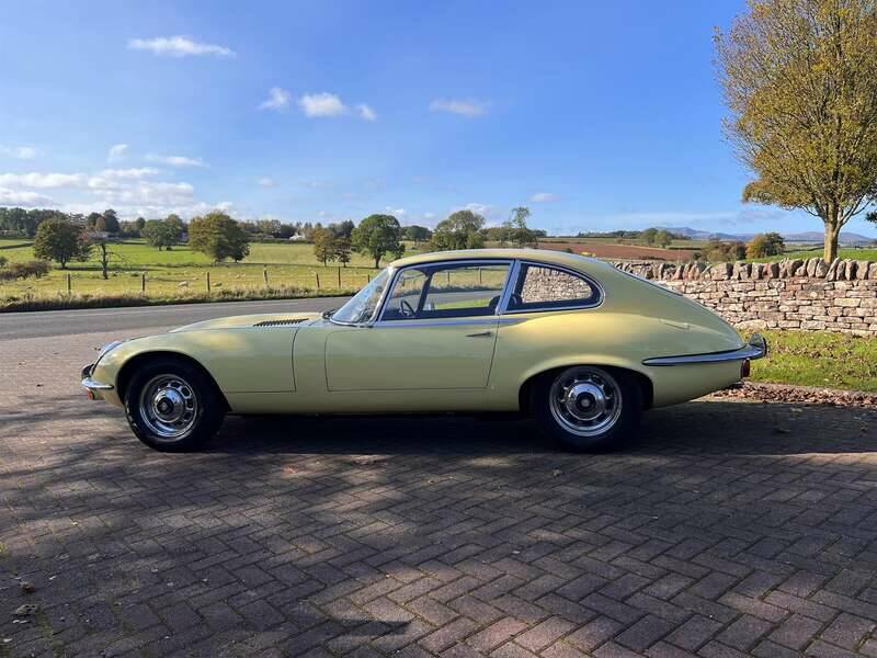 Afbeelding 25/43 van Jaguar E-Type V12 (1972)