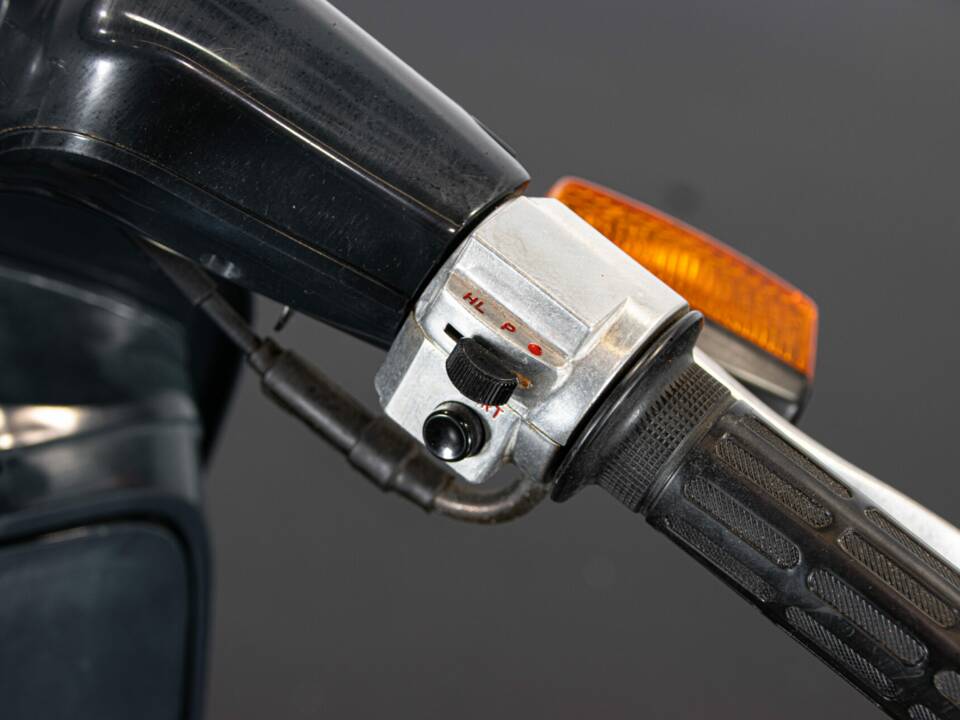 Image 39/44 of Honda SH 50 Fifty (1987)