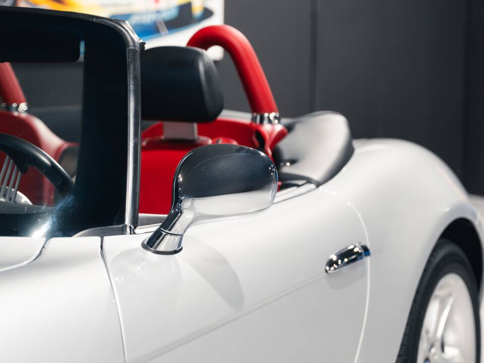 Image 20/41 of BMW Z8 (2002)